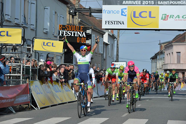 Michael Mathews wins stage 3